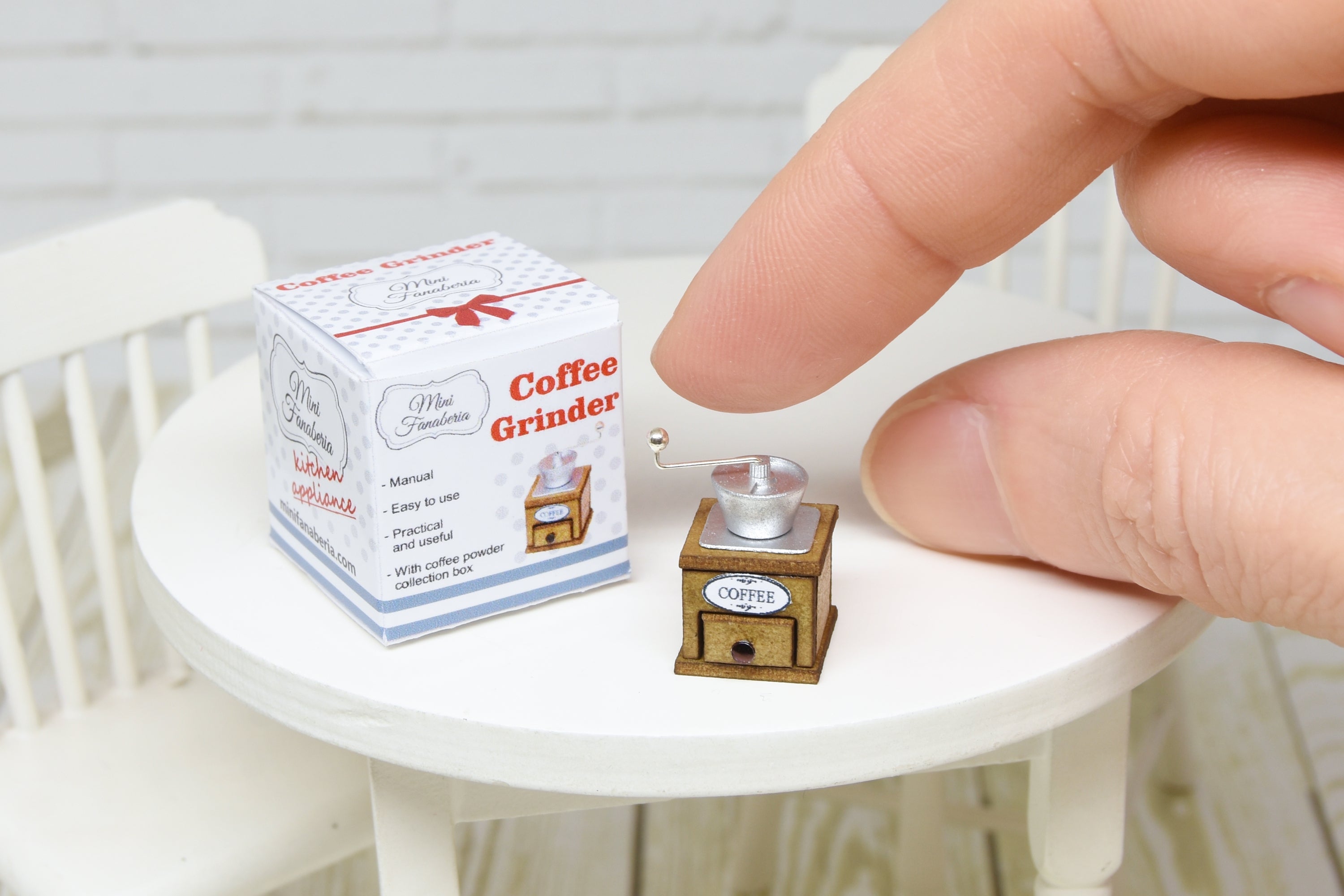 Coffee Grinder with turning handle and removable drawer (1:12 scale)