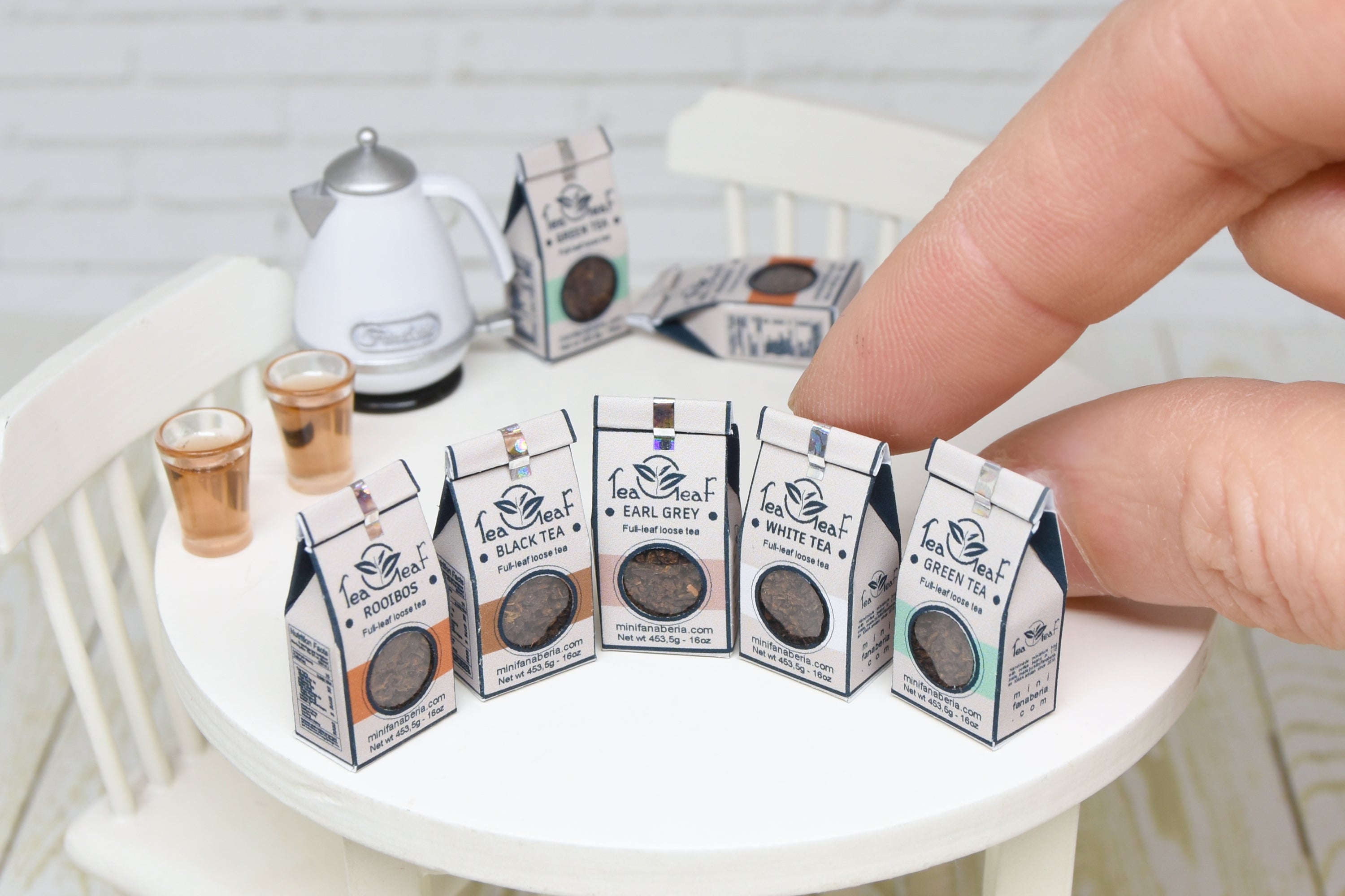 Tea bag with real tea leaves (1:12 scale)