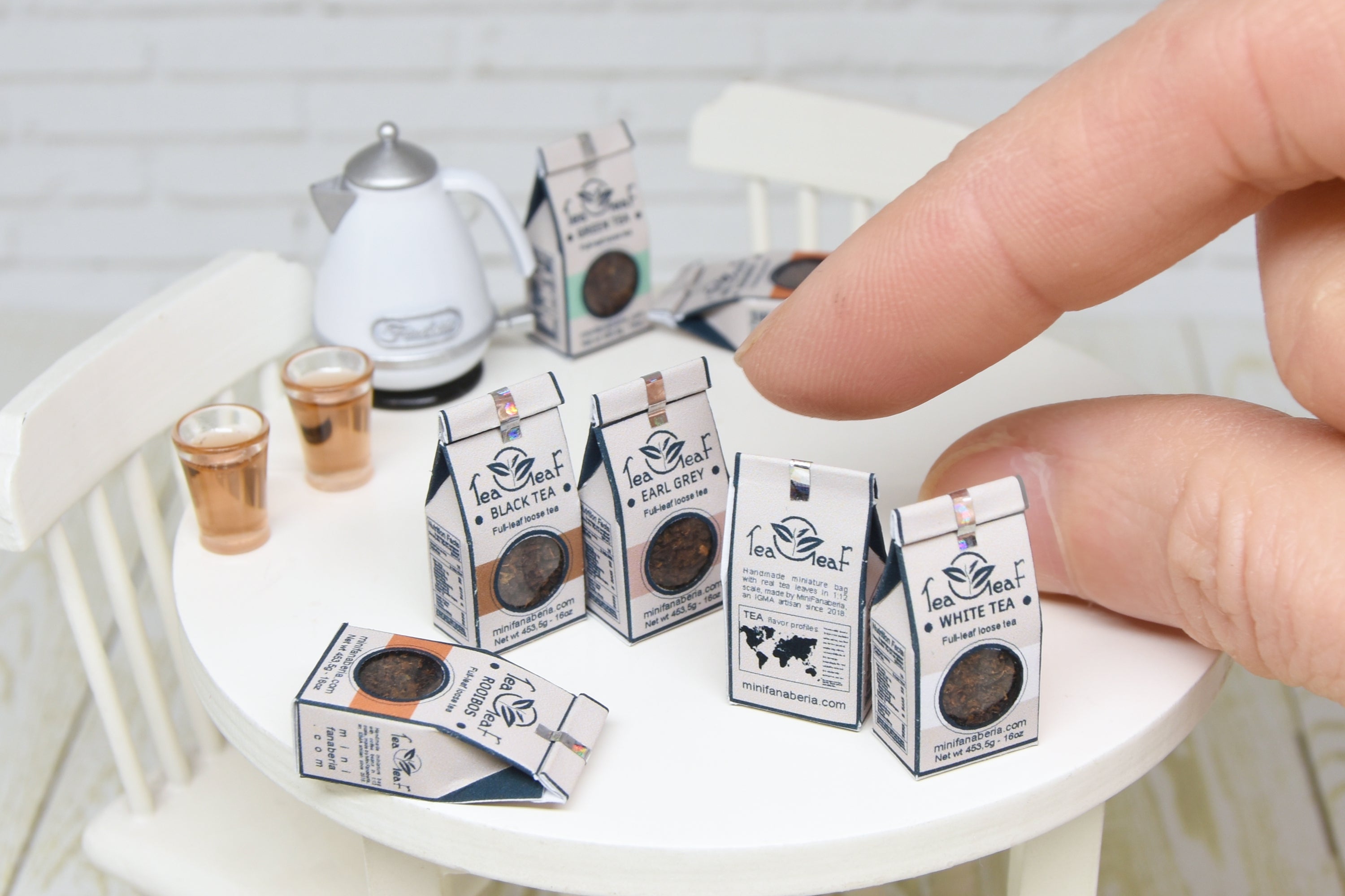 Tea bag with real tea leaves (1:12 scale)