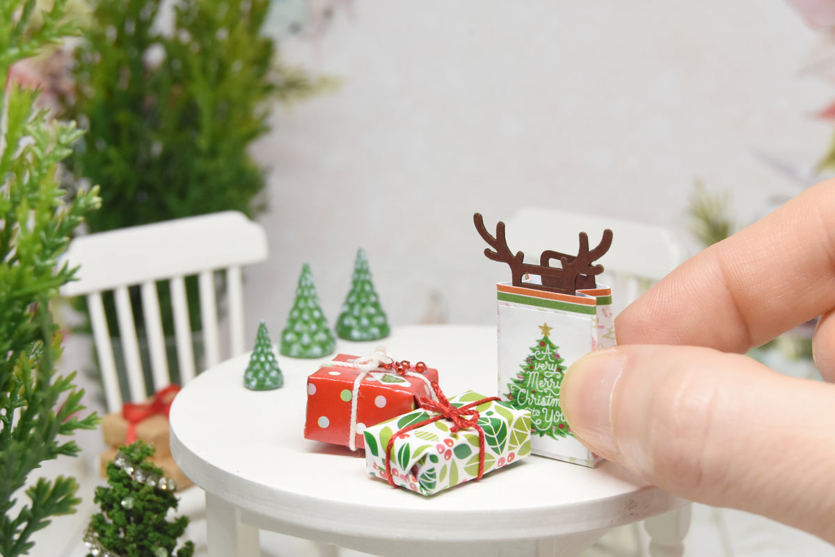 Christmas Gifts Set of 3pcs (1:12 scale)